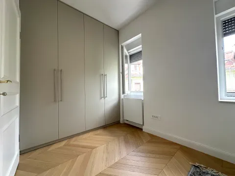 Záhřeb, Centrum - Krásný zrekonstruovaný třípokojový byt s výhledem na Katedrálu, PRONÁJEM