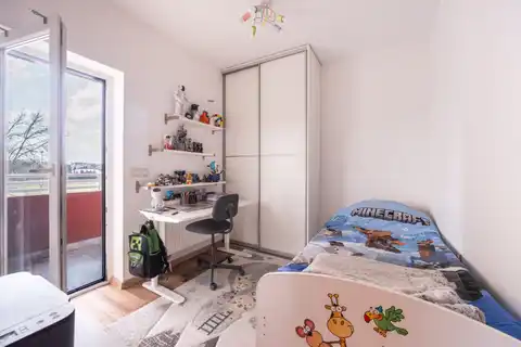 Zagreb, Lanište - Četverosoban stan s terasom i parkingom