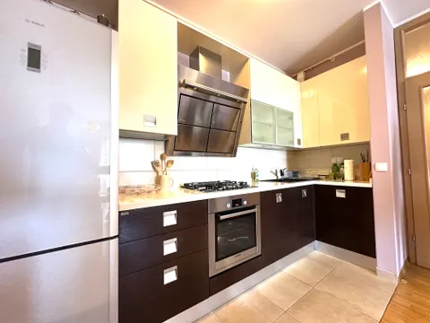 Záhreb, Središće - Trojizbový byt 65 m2 prenájom, DLHODOBÝ