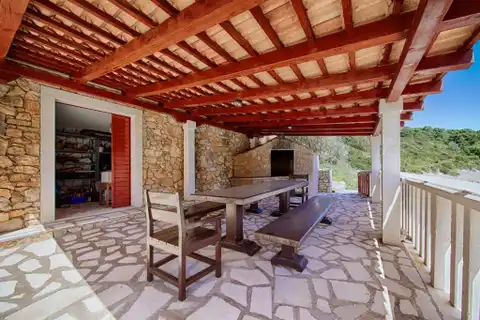 Комижа - Каменный дом у моря