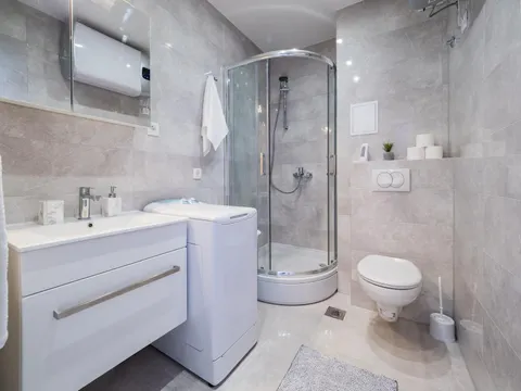 Trogir, centar - Dvosoban stan sa prekrasnim pogledom i loggiom