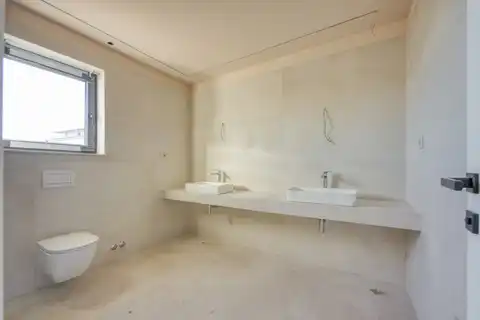 Poreč – Moderna vila s pogledom na more