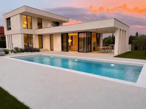 Turanj, Vila 180 m²— grijani bazen, pogled na more, 350 m od plaže