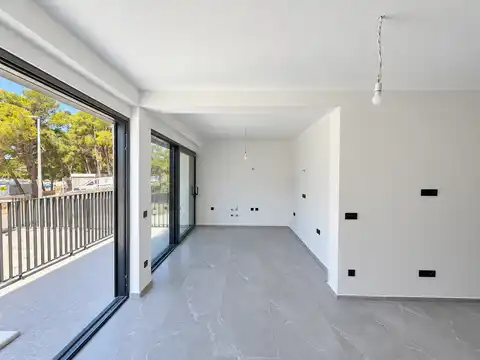 Pakoštane, Drage – Villa 368 m² mit Pool, in erster Reihe zum Meer