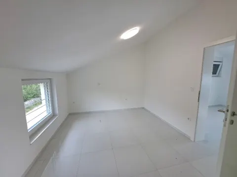 Crikvenica - Četverosoban stan s terasom 110 m2, novogradnja