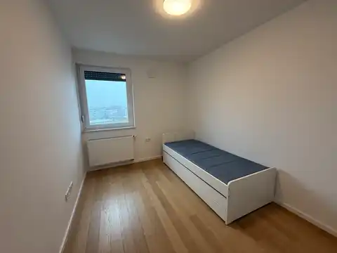 Загреб, Шпанско - трехкомнатная квартира в новостройке