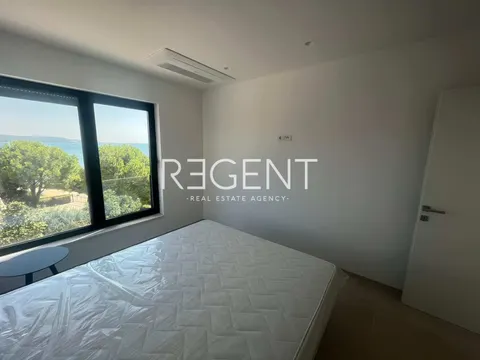 Sukošan – Luxusní moderní byt se střešní terasou 103 m2