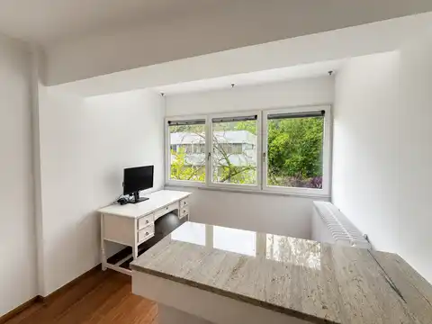 Záhreb, Medveščak – byt 150 m² na prenájom, 4 spálne, loggia, garáž