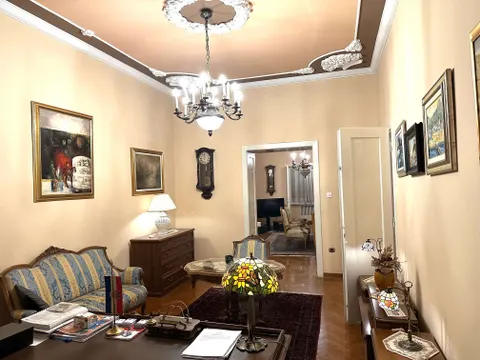 Zagrzeb, Centrum – Mieszkanie mieszczańskie 244 m2 NOWA CENA