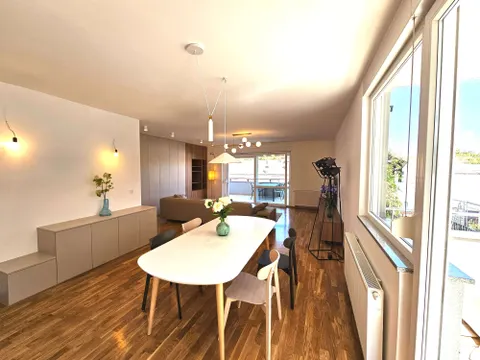 Zagabria, Pantovčak - Lussuoso appartamento di quattro locali con terrazza di 166 m2 + garage, prima locazione