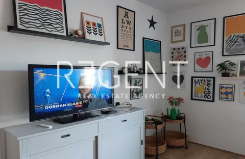 Split, Spinut - dvosobno stanovanje na frekventni lokaciji, 58 m2