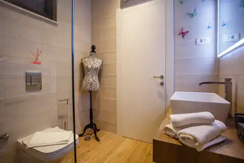 Vila 232 m², Kaštel Stari — 4SS, grijani bazen, pogled na more