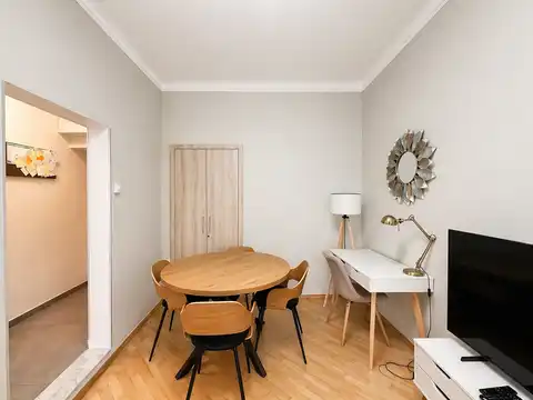 Zagreb, Centar - Renoviran dvosoban stan u centru