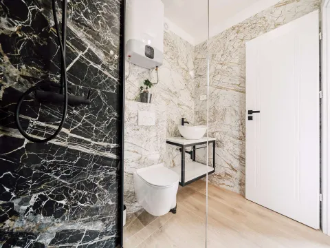 Zadar, Privlaka – Nově postavená kamenná-moderní vila