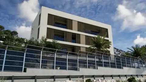 Split, Klis - Trosoban stan sa dva balkona