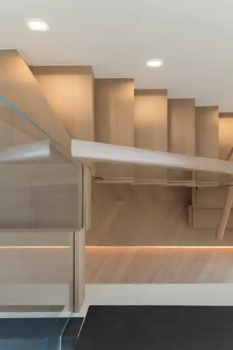 Zagreb, Nova cesta — četverosoban dvoetažni stan 164 m² s dvije garaže