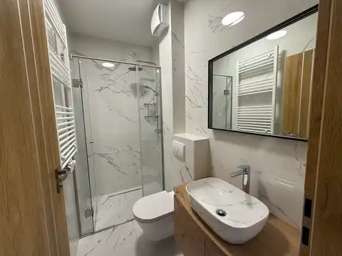 Záhřeb, Gračani – třípokojový byt se zahradou a garáží