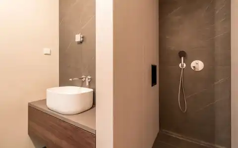 Zagreb, Gornji grad - Elegantan trosoban stan u centru grada