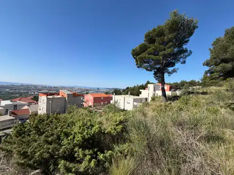 Ninčevići, Solin – building land 1598 m² with a view of Split
