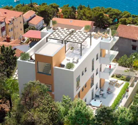 Trogir, Okrug Gornji – Dvosoban penthouse s krovnom terasom