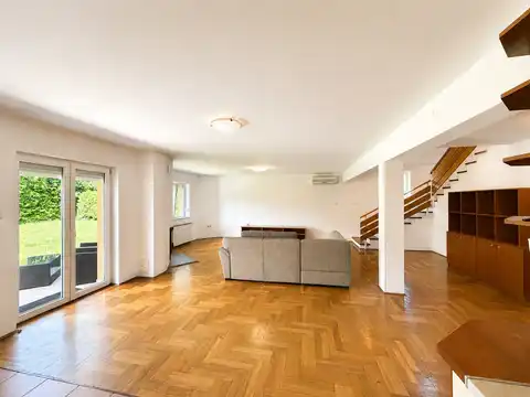 Dům 275 m² k pronájmu, Jazbina — zahrada, 2 garáže