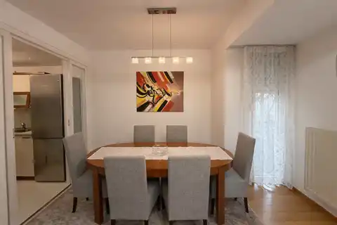 Zagreb, Centar – trosoban stan na izvrsnoj lokaciji za najam