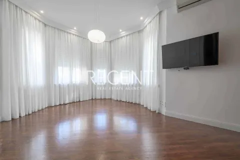 Záhreb, Tuškanac - Luxusný byt so záhradou 250 m2, prenájom