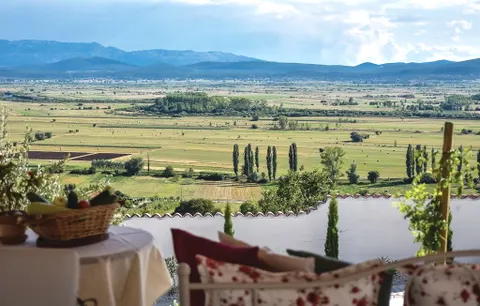 Sinj – Luksuzna kamena kuća od 500 m2 na imanju od 6000 m2