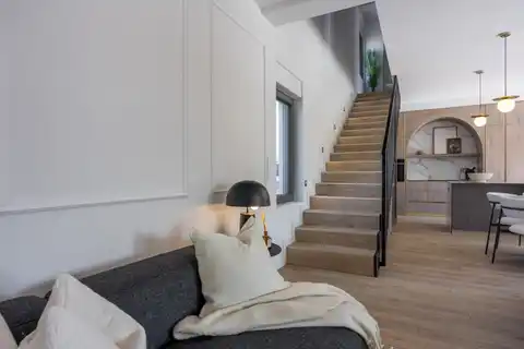 Istra, Svetvinčenat - Moderna vila s grijanim bazenom