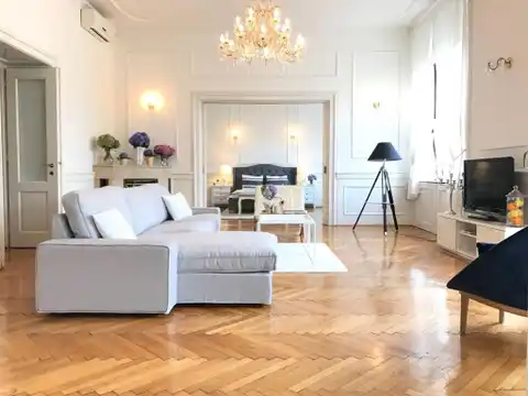 Zagabria, Città Bassa - elegante appartamento di tre stanze 130m2 in affitto