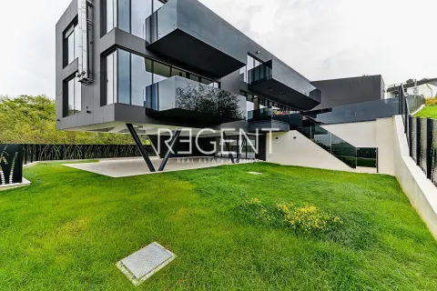 Záhřeb, Šestine - Moderní byt v nově postavené vile 280 m2