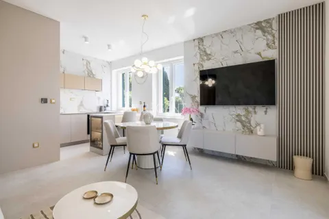 Split, Bačvice – luxusní dvoupokojový byt 64m2 pronájem
