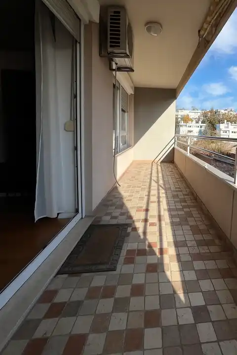 Zagreb, Vlaška - appartamento trilocale con balcone