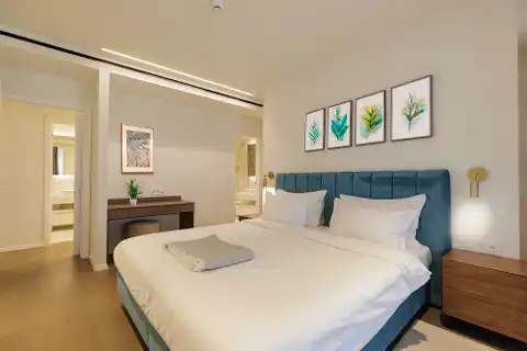 Istra, Petram Resort – trosoban apartman 95 m², balkon, pogled na park