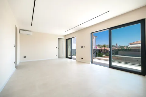 Trogir - Nuova villa moderna di 300m2 con piscina e jacuzzi
