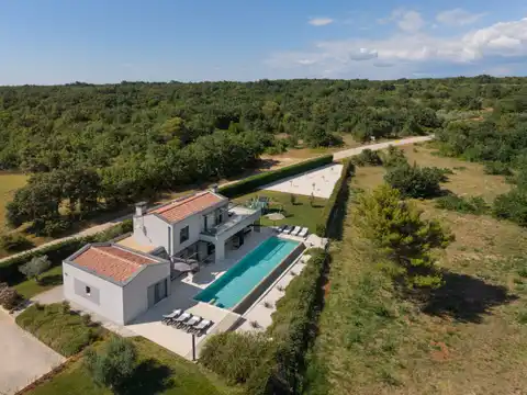 Vila 250 m², Vodnjan-okolica — bazen 78 m², okućnica 1600m2