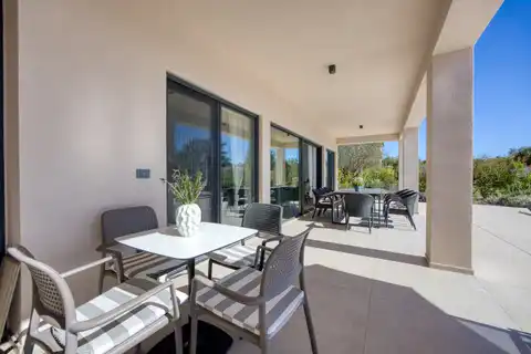 Kuća 230 m² — grijani bazen, krovna terasa, Poreč