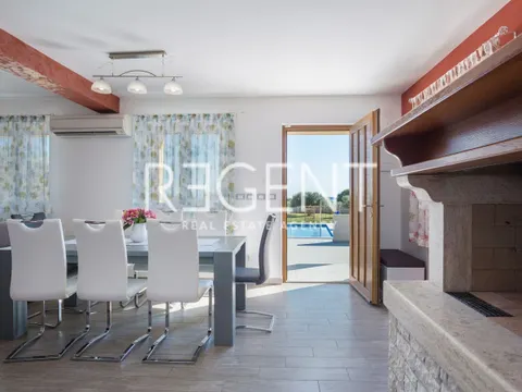 Istrie, Fažana - Vila s bazénem 180 m2