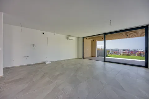 Istra, Novigrad - Četverosoban apartman u luksuznom stambenom kompleksu 136 m2