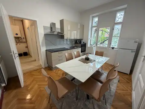 Zagreb, Center - Štirisobno stanovanje za najem