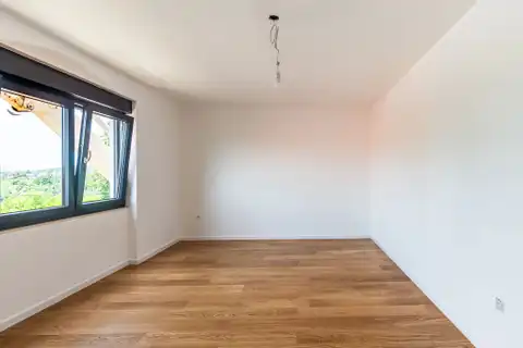 Zagreb, Perjavica - penthouse s pogledom na grad