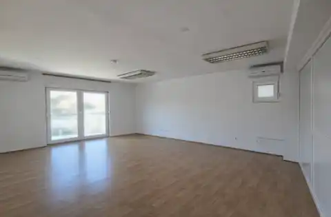 Split, Mejaši - Poslovni prostor na atraktivnoj lokaciji