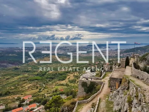 Split, Klis - działka budowlana 2170m2