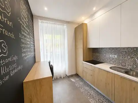 Zagreb, Centar - Renoviran dvosoban stan u centru