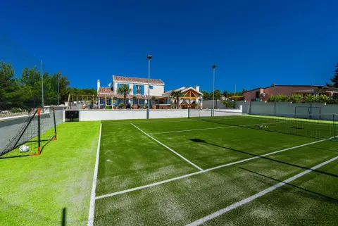 Zadar, Novigrad – Rustikální vila s tenisovým kurtem