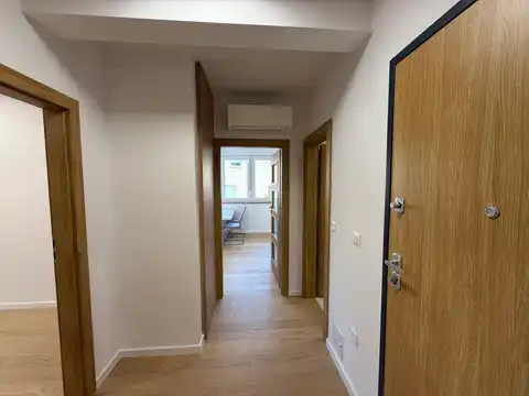 Záhřeb, Gračani – třípokojový byt se zahradou a garáží