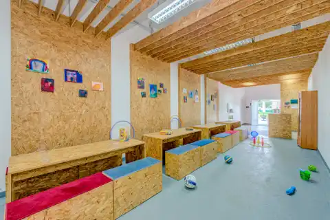 Brač, Sutivan - Investicijska prilika, stambena zgrada