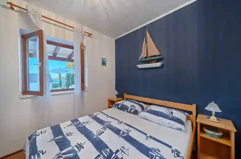 Rogoznica, Ražanj - Kamena villa s bazenom i pogledom na more