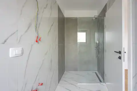 Kaštelir-Labinci - Dvojna kuća s bazenom i pogledom na more