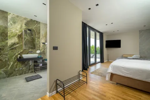 Istra, Oprtalj - Luksuzna dizajnerska vila 682 m2 novogradnja